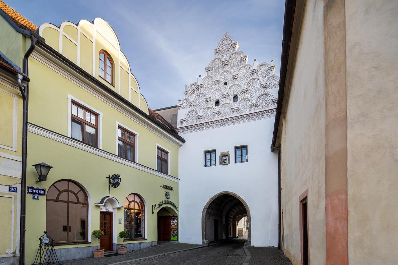 Hotel Bily Jednorozec Třeboň Exterior foto