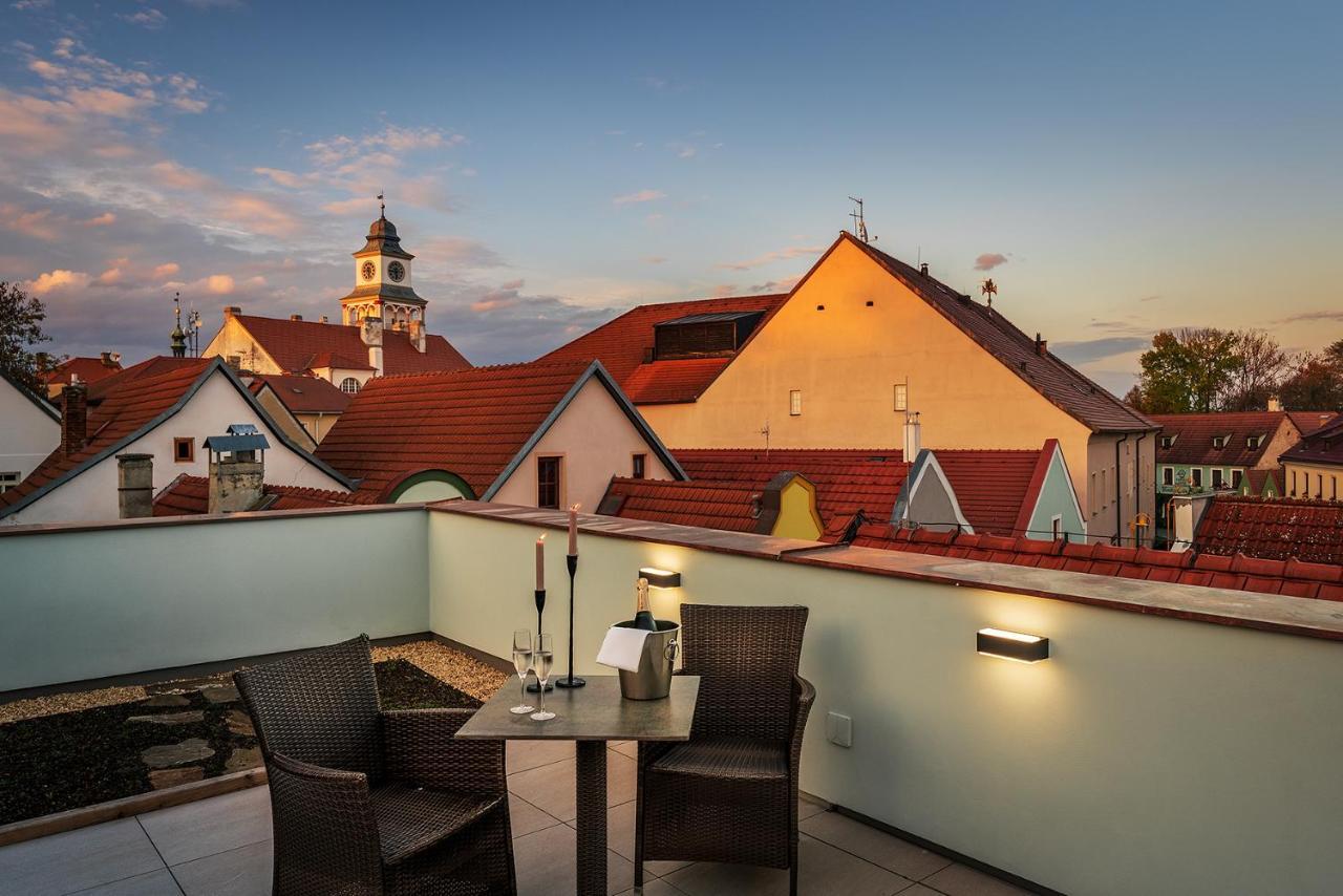 Hotel Bily Jednorozec Třeboň Exterior foto