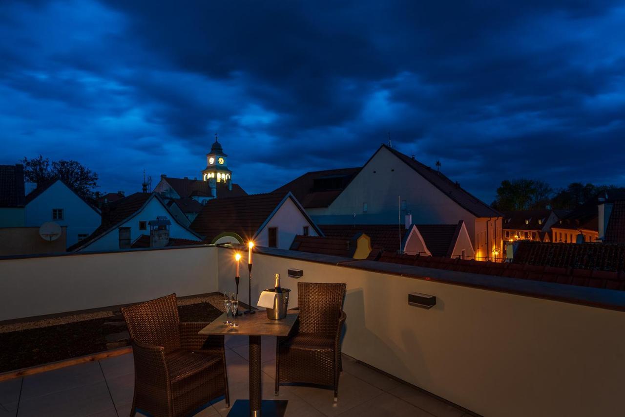 Hotel Bily Jednorozec Třeboň Exterior foto